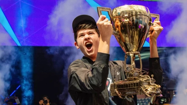 Победитель первого турнира World Cup 2019 — Bugha