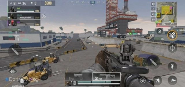 Геймплей Blood Strike на смартфоне.