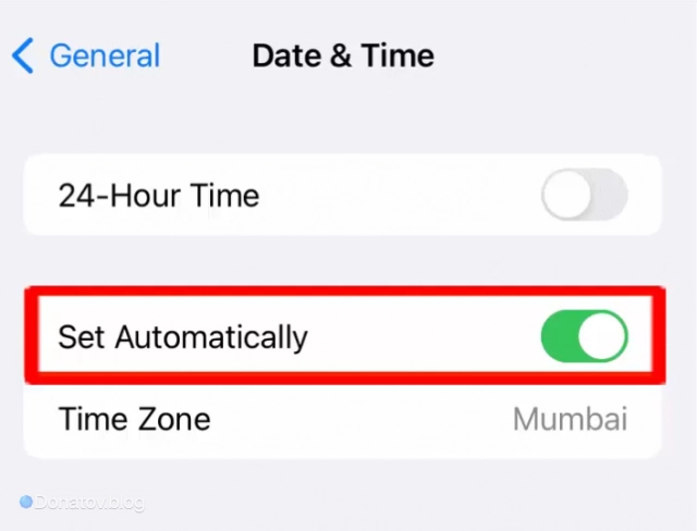 «Автоматическое определение времени» на IPhone