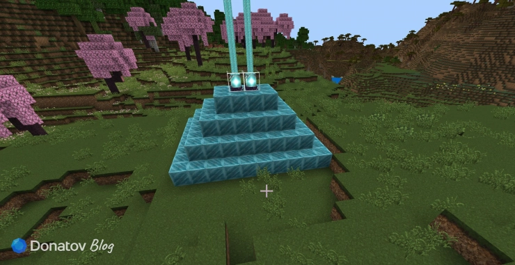 Несколько маяков на одной пирамиде в Minecraft