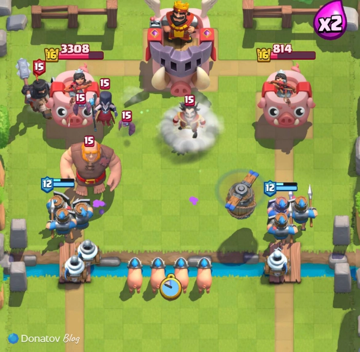 Пример сплит-пуша колодой «Королевские рекруты» + «Королевские кабаны» в Clash Royale